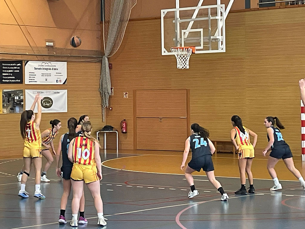 Derrota ajustada i partit fluix