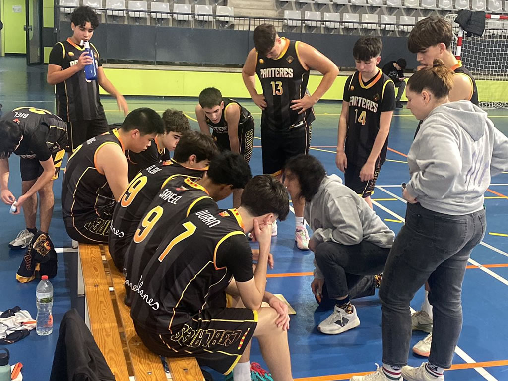 Les panteres esgarrapen al líder