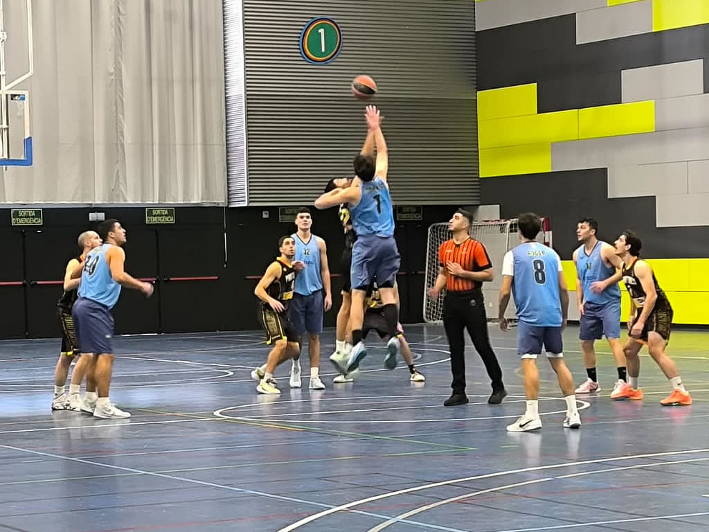 Partit molt complicat