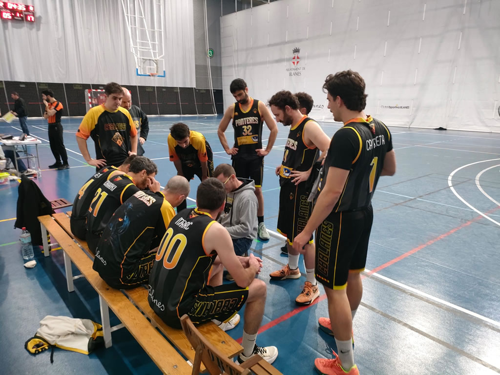 Un partit de menys a més