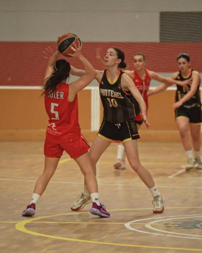 Primer equip femení