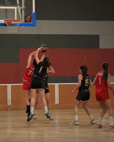 Primer equip femení