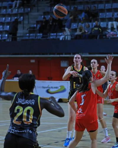 Primer equip femení