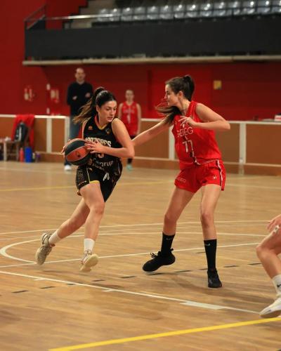 Primer equip femení