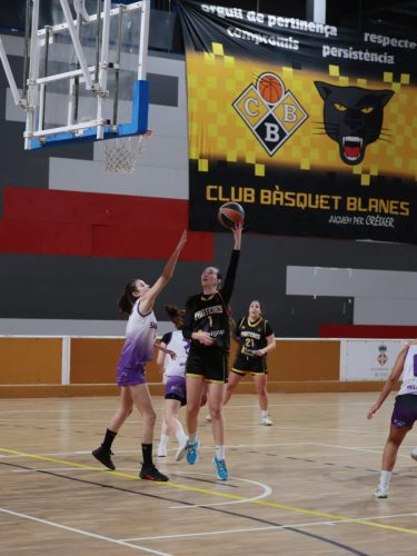 Primer equip femení