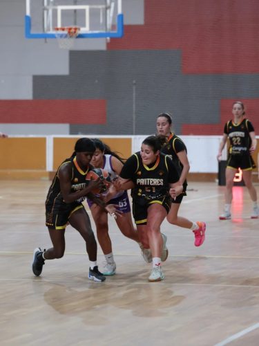 Primer equip femení